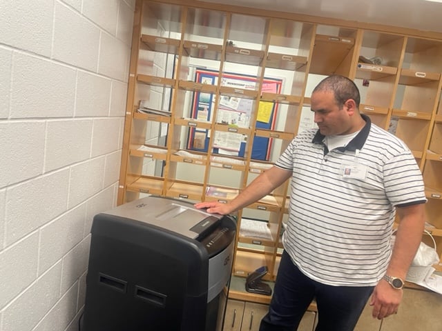 GBC AutoFeed+ Shredder: The Perfect High-Capacity Microcut Shredder for Schools